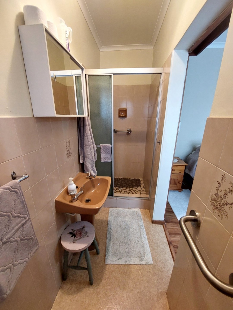 5 Bedroom Property for Sale in Oudtshoorn South Western Cape